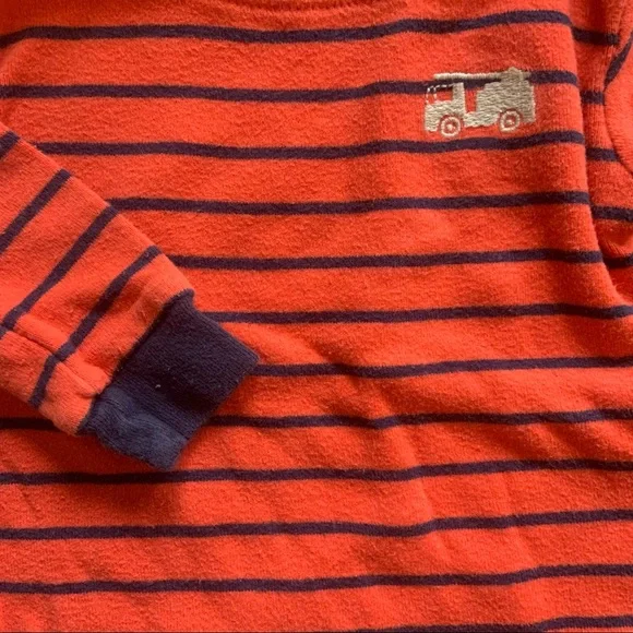 Carter’s 4 Piece Firetruck PJ Set Size 9 Months - Picture 3 of 4